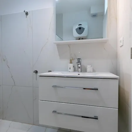 Danny, Komarna, Croatia 科马尔纳