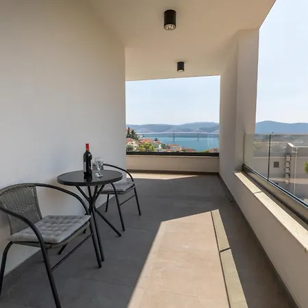 Danny, Komarna, Croatia