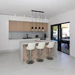 Danny, Komarna, Croatia فيلة كومارنا