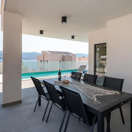 빌라 Danny, Komarna, Croatia *