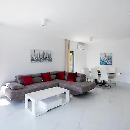 Danny, Komarna, Croatia 코마르나