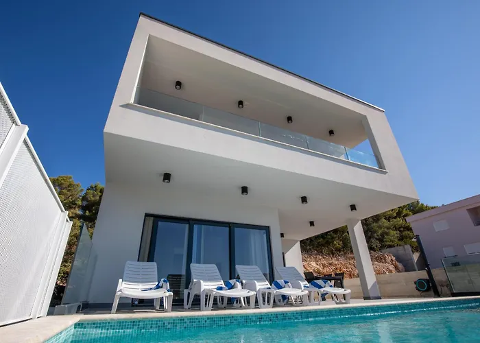 Danny, Komarna, Croatia