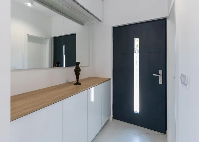 Danny, Komarna, Croatia