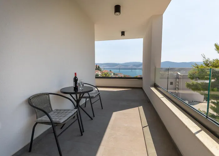 Danny, Komarna, Croatia