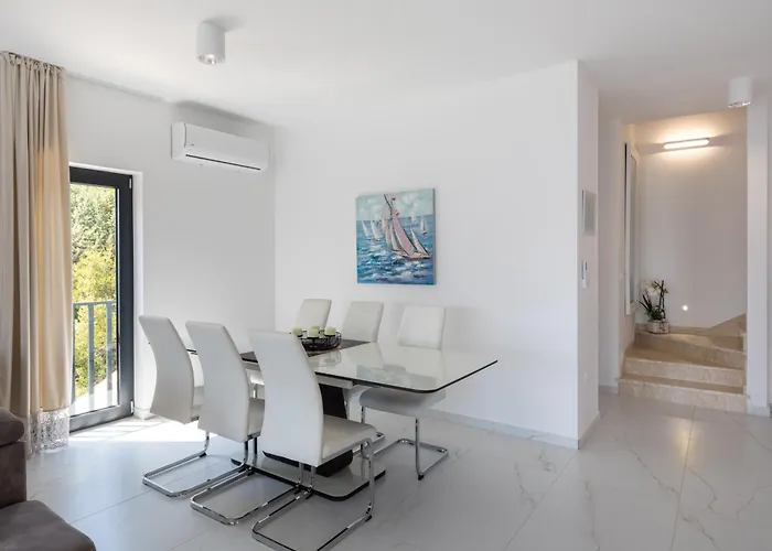 Danny, Komarna, Croatia *